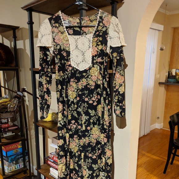 Vintage 1960s Black Floral and Lace Maxi Dress - Picture 2 of 4